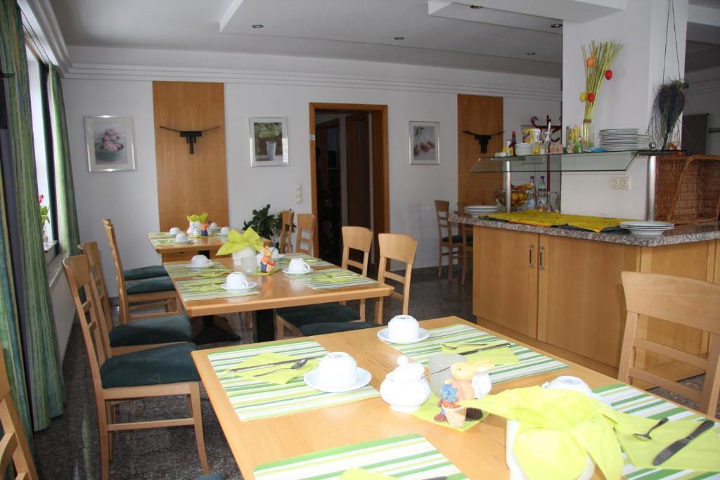 Hotel Gasthof Grüner Wald Hofheim am Taunus Dış mekan fotoğraf