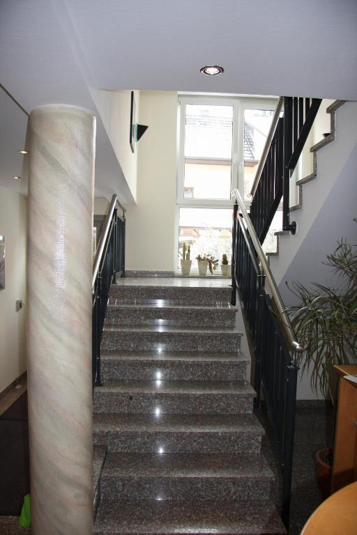 Hotel Gasthof Grüner Wald Hofheim am Taunus Dış mekan fotoğraf